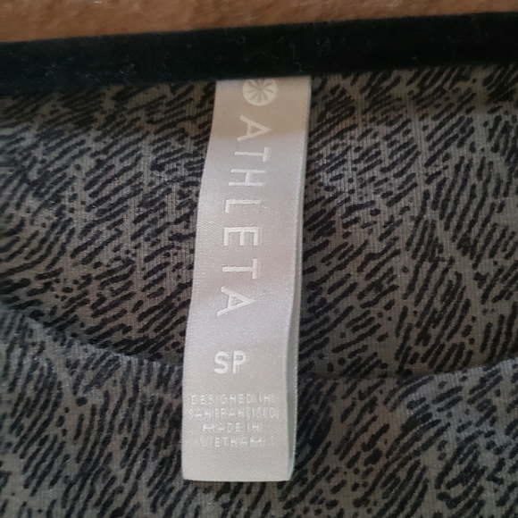 2 Adorable Athleta dresses. - Picture 5 of 6